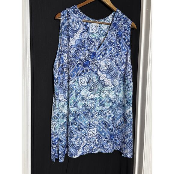 Violet + Claire Women's Plus 3X Semi Sheer V-Neck Floral Sleeveless Top Blouse - Picture 2 of 6